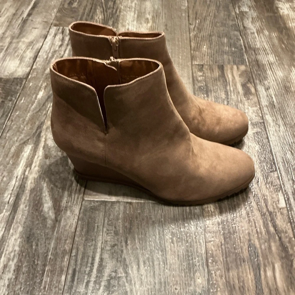Style & Co. Tan Wedge Ankle Boots Size 11